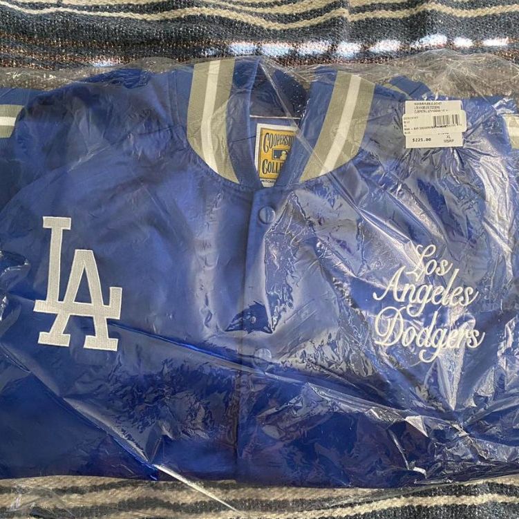 BORN x RAISED Mitchell & Ness MLB Pueblo Los Angeles Dodgers Post Season XL Jacket